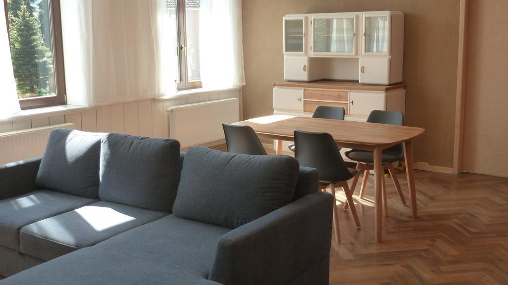 Alte Schule Apartment Tambach-Dietharz Luaran gambar